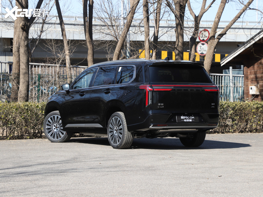 2025;C-DM 180 LmUltra 7