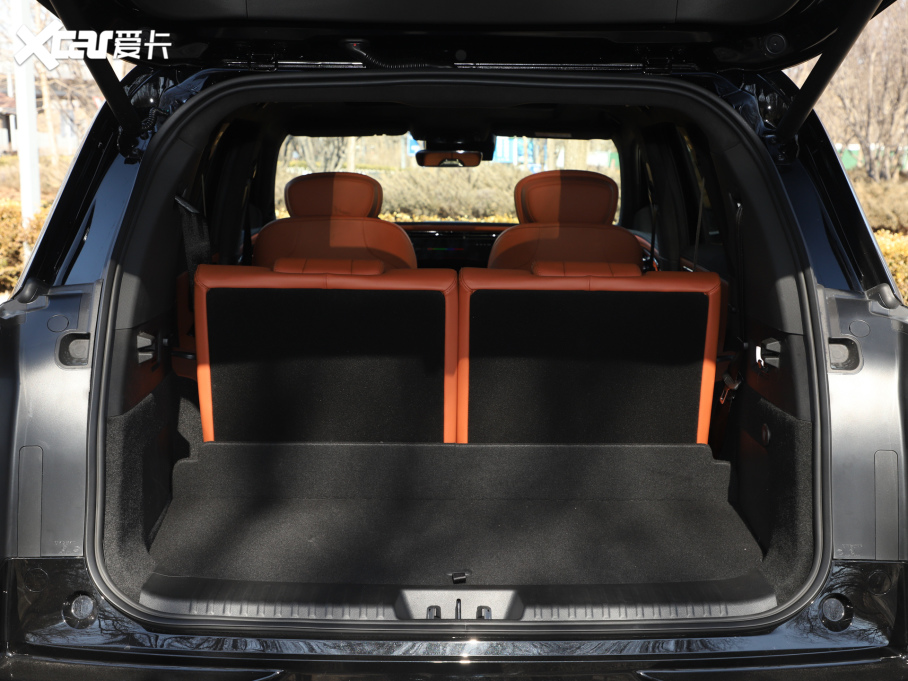 2025;C-DM 180 LmUltra 7