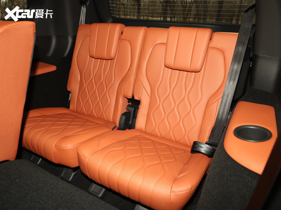 2025;C-DM 180 LmUltra 7