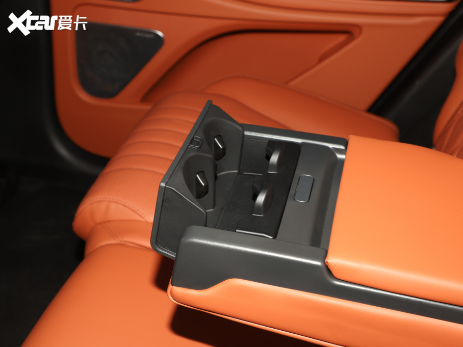 2025;C-DM 180 LmUltra 7