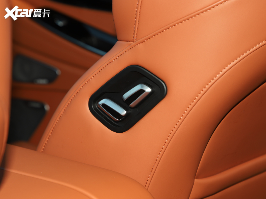 2025;C-DM 180 LmUltra 7