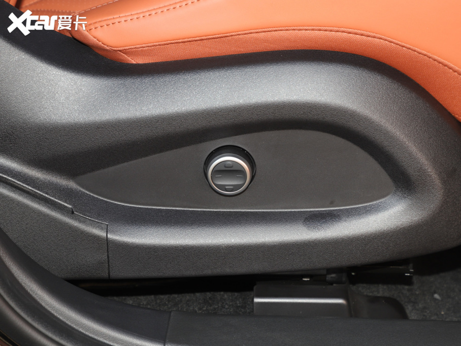 2025;C-DM 180 LmUltra 7