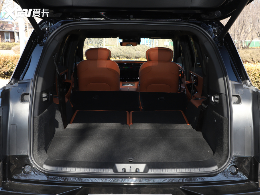 2025;C-DM 180 LmUltra 7