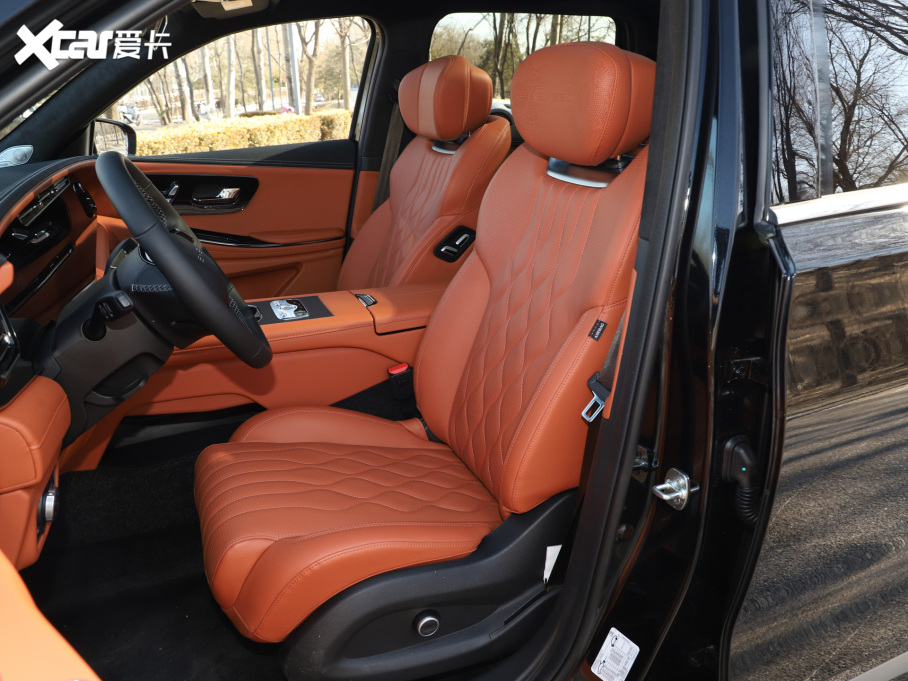 2025;C-DM 180 Lm(x)Ultra(q) 7