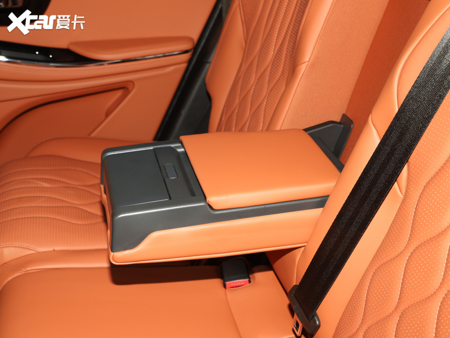 2025;C-DM 180 LmUltra 7