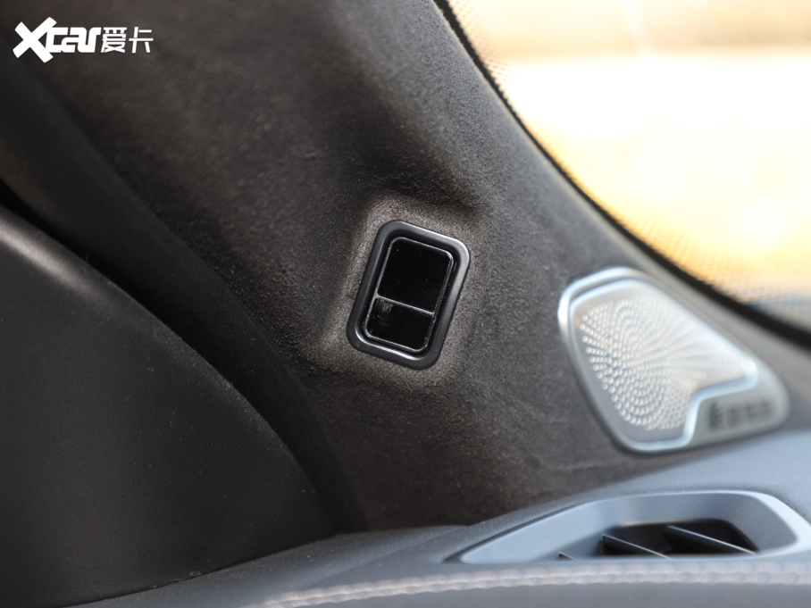 2025;C-DM 180 Lm(x)Ultra 7