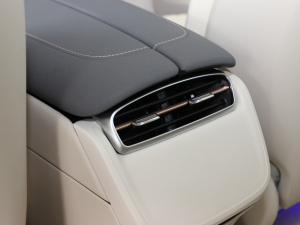 2022580 4MATIC п؅^(q)