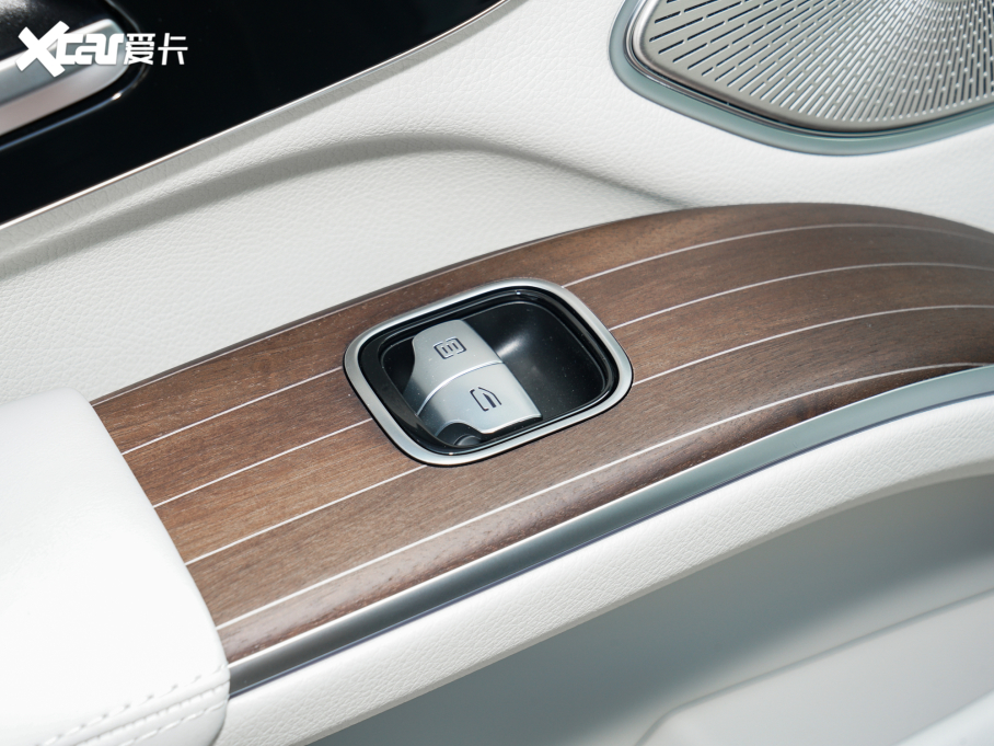 2022YEQS 450+ ؄e