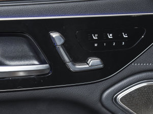 2022Ŀ 580 4MATIC {{