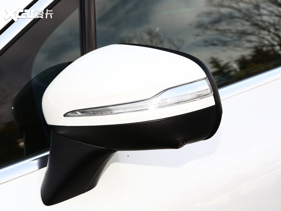 2023YEQS SUV 450 4MATIC A