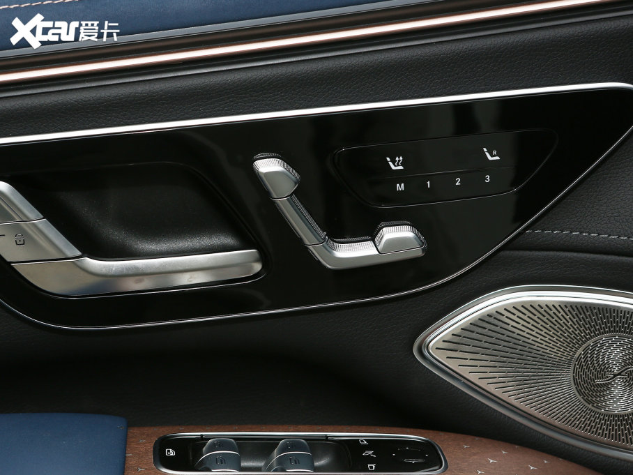 2023YEQS SUV 450 4MATIC A