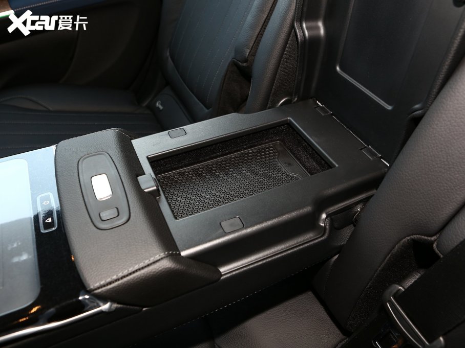 2023YEQS SUV 450 4MATIC A