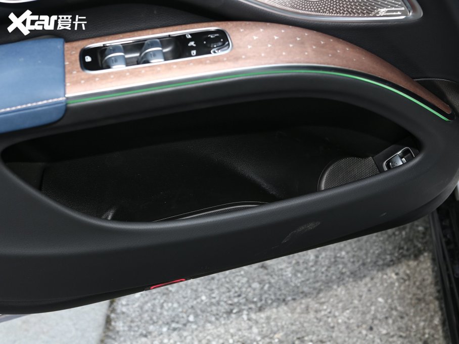 2023YEQS SUV 450 4MATIC A