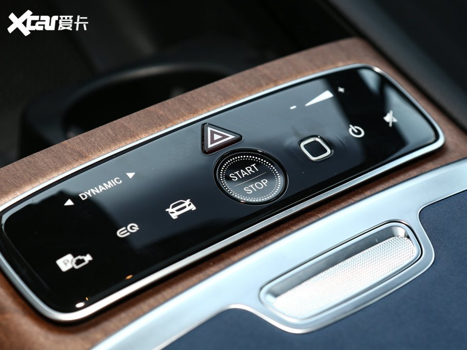 2023YEQS SUV 450 4MATIC A