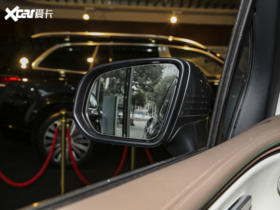 2023YEQS SUV 450 4MATIC h