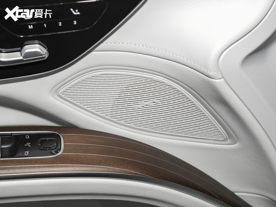 2023YEQS SUV 450 4MATIC h