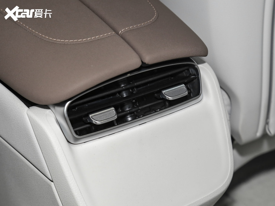 2023YEQS SUV 450 4MATIC h