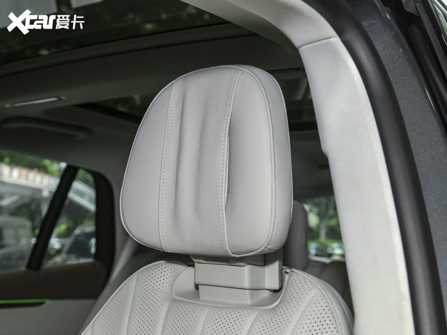 2023YEQS SUV 450 4MATIC h