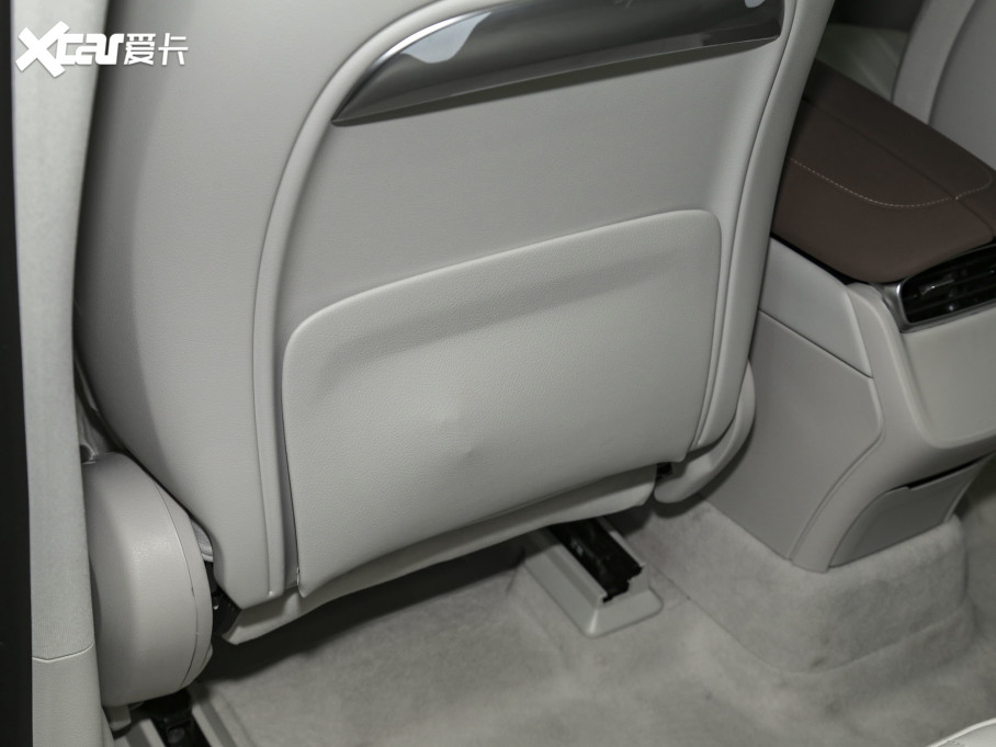 2023YEQS SUV 450 4MATIC h