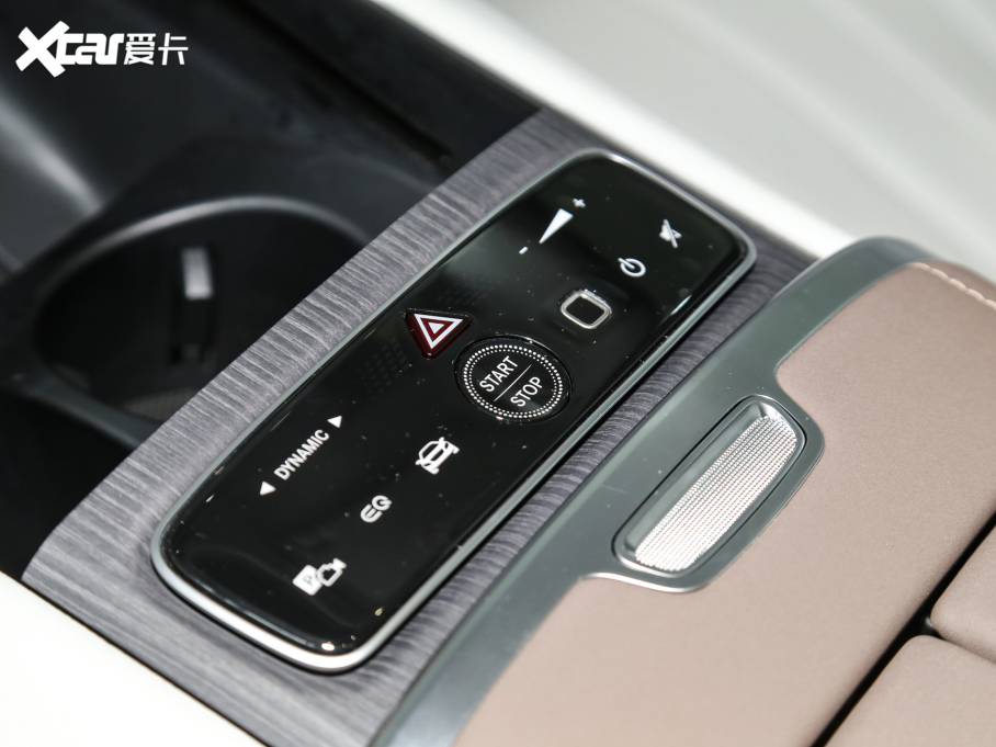 2023YEQS SUV 450+ 