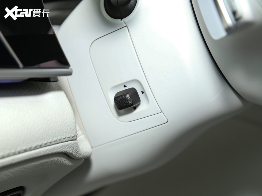 2023YEQS SUV 450+ 