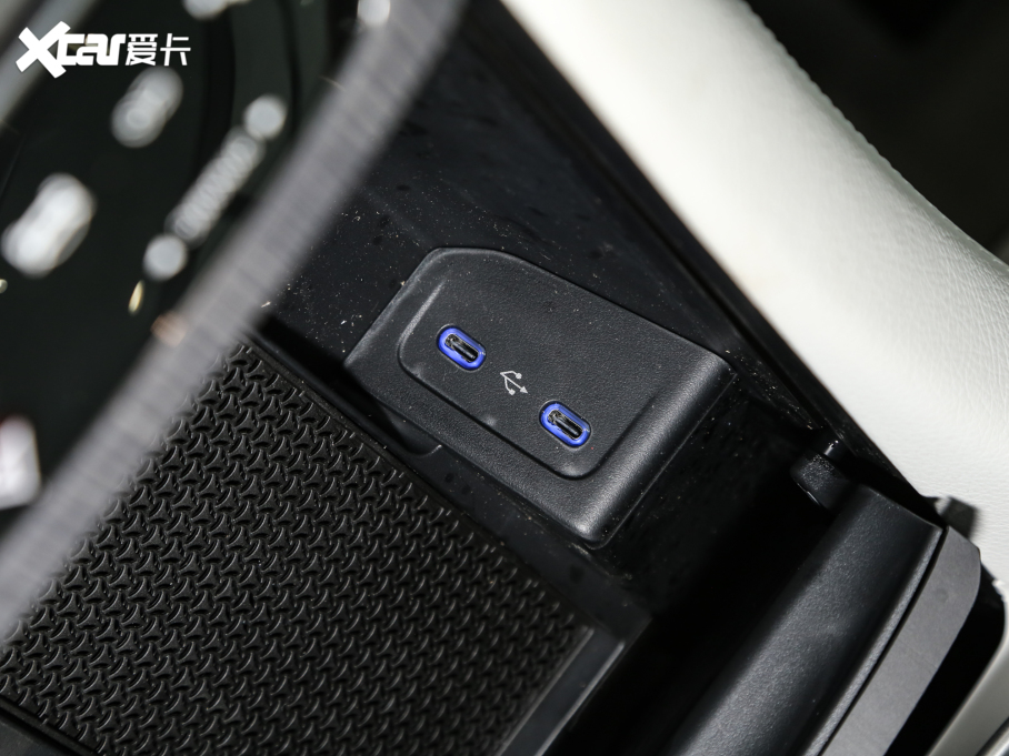 2023YEQS SUV 450+ 