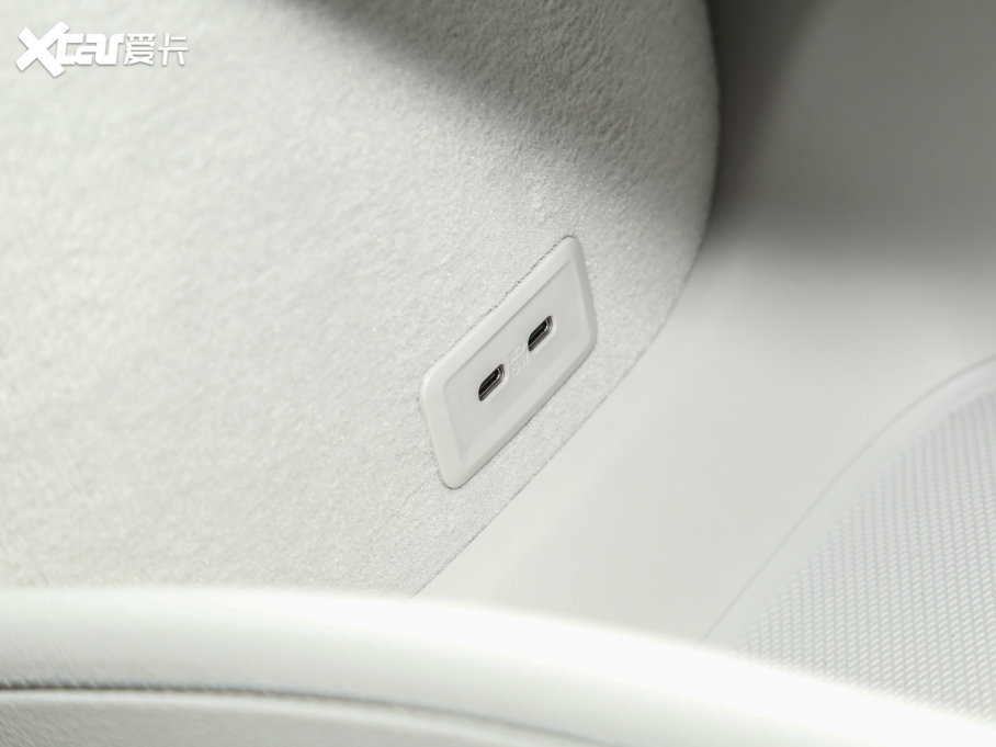 2023YEQS SUV 450+ 