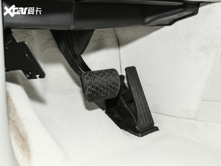 2023YEQS SUV 450+ 