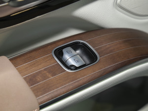 2023450 4MATIC h п؅^(q)