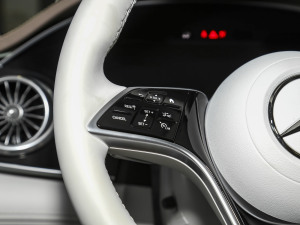 2023450 4MATIC h п؅^(q)