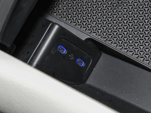 2023款450 4MATIC 先锋版 中控区