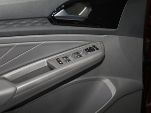 2019280TSI ԄӘsҫ {܇ƅ^(q)	