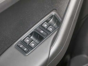 20211.5L քӐ {܇ƅ^(q)	