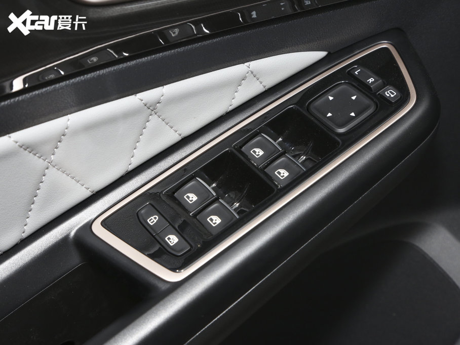 2022_VS7 280TSI ԄӸ߹sҫ