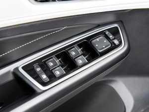 2022280TSI ԄӘsҫ {܇ƅ^	