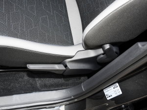 2023款280TSI 手动进取型 主驾驶座椅调节
