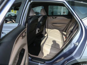 2021款C550 魔方版 后排空间