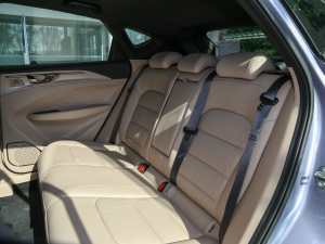 2021款C550 魔方版 后排座椅
