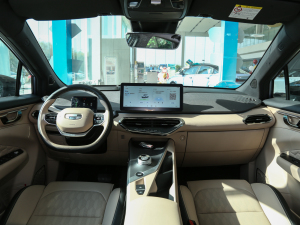 2021款C550 魔方版 内饰全景