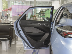 2022400KM {ݮPro ܇T