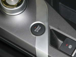 2022400KM {ݮPro п؅^