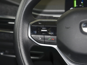 2022400KM {ݮPro п؅^