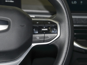 2022400KM {ݮPro п؅^