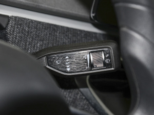 2022400KM {ݮPro п؅^