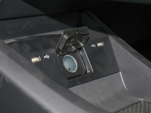 2022400KM {ݮPro п؅^