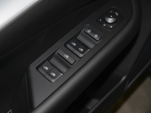 2022C550 {܇(ch)ƅ^(q)	