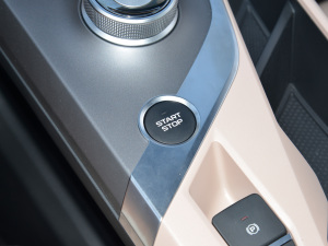 2022550KM Halo п؅^