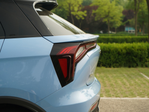 2022401KM Z 4 (x)(ji)^