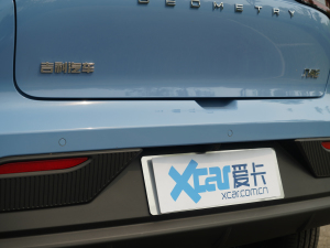 2022401KM Z 4 (x)(ji)^