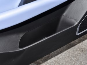 2022款450 新享版 前门储物空间